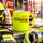 Neongelbe Feuerwehr Tasse FW1900 inkl. Wunschtext