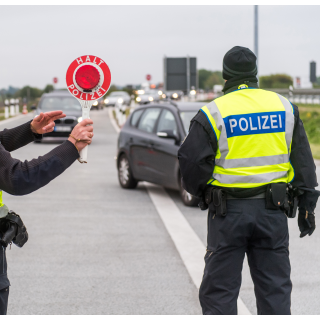 mit Aufdruck POLIZEI (nur hinten)